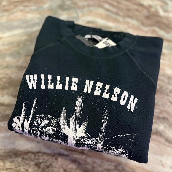 Daydreamer Willie Nelson Stardust Tour Raglan Crewneck - Picture 5 of 12
